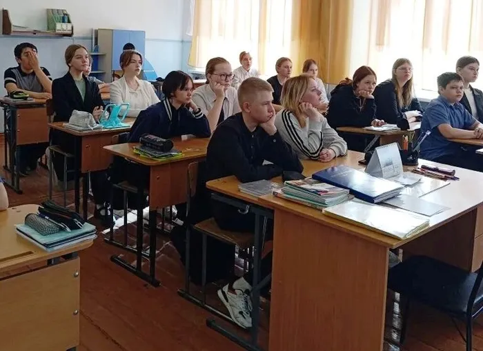 Дорогой дружбы и сотрудничества