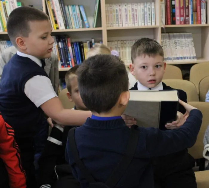 Ребятишки, приходите в гости к книжкам!