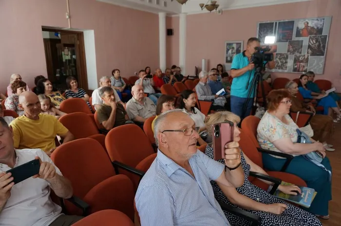 Тройчане - финалисты литературного конкурса «Золотым пером о Граде-наукограде-2026"